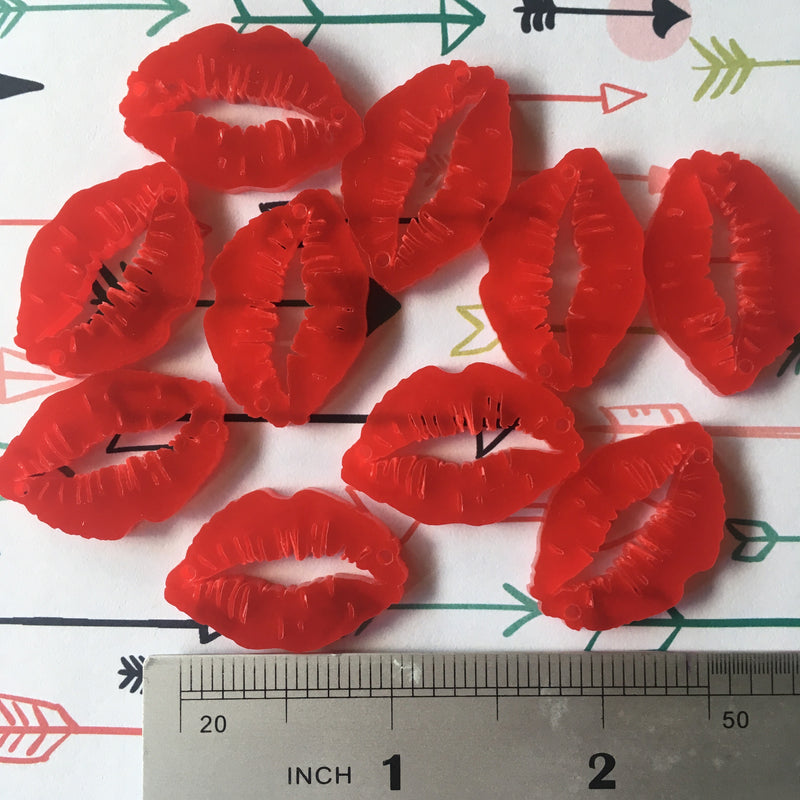 Red Lips Connectors / 10 Pieces, 30mm