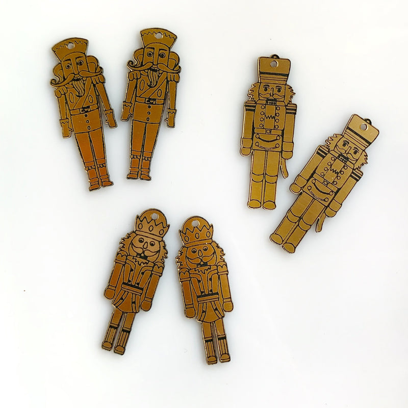 Golden nutcracker charms / 6 Pieces, 40mm