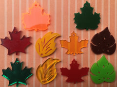 Fall Leaves Charms / 10 Pieces, 25mm