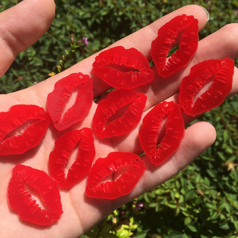 Red Lips Connectors / 10 Pieces, 30mm