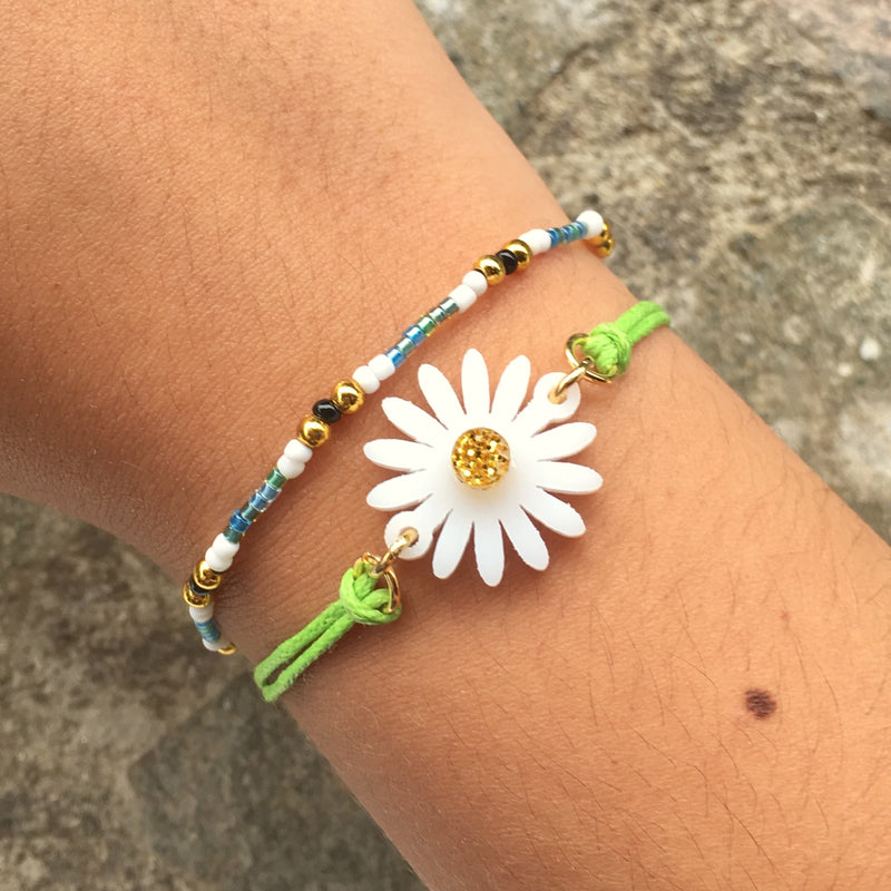 Daisy flower acrylic charm for jewelry maker 
