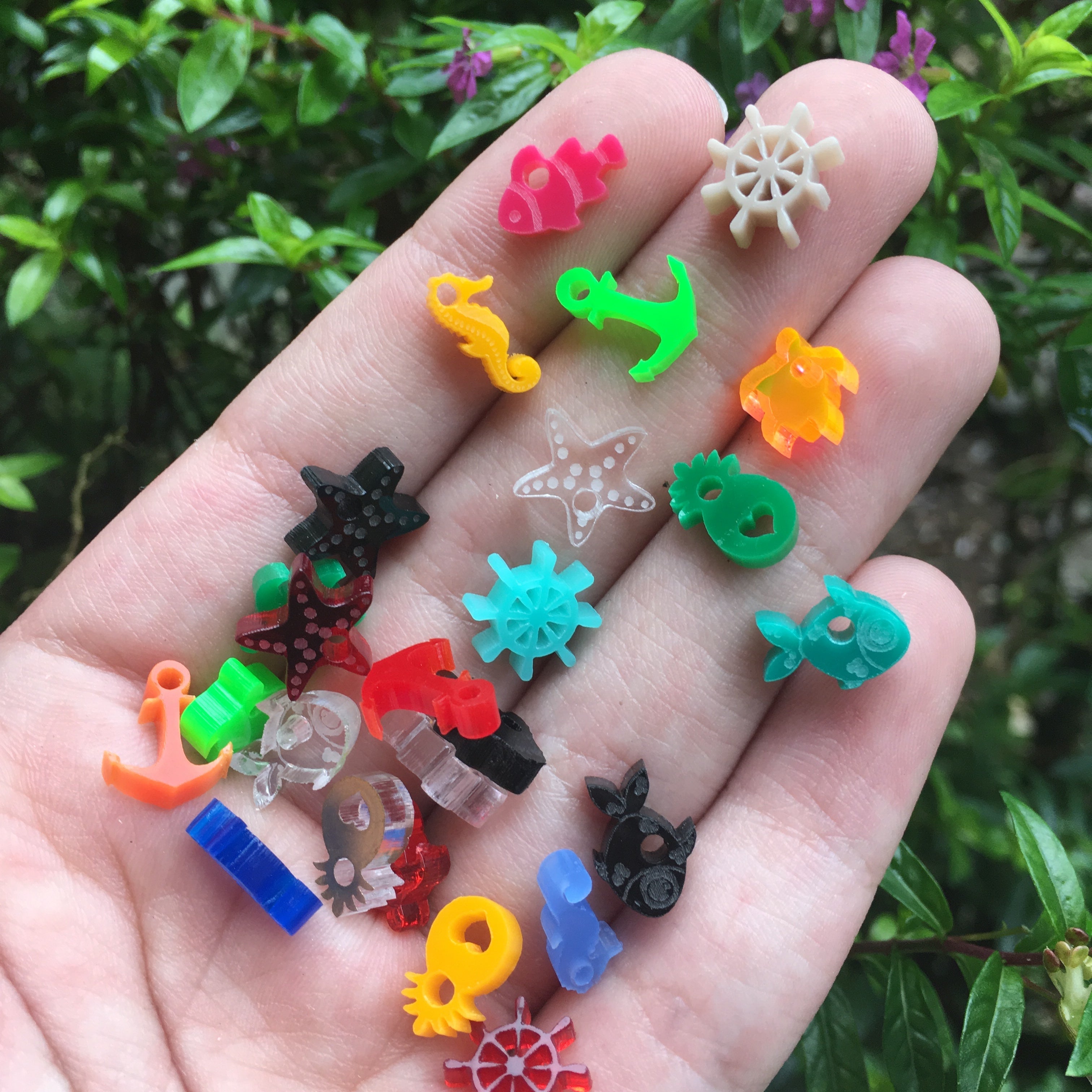 Mini Ocean Charms / 25 Pieces, 10mm