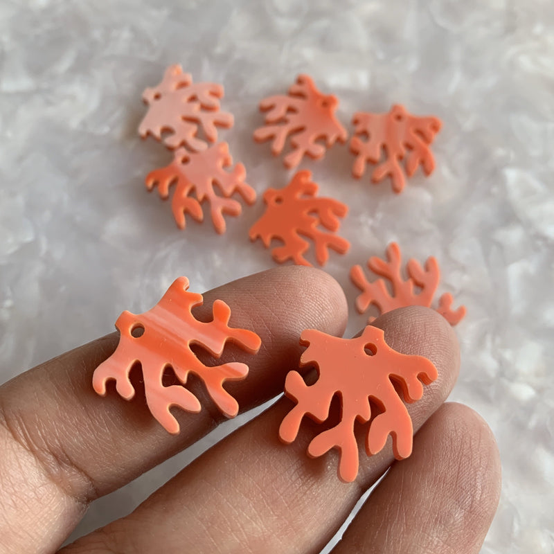 Coral charms / 8 Pieces, 20mm